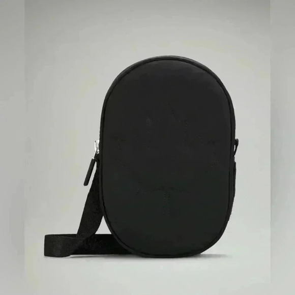 Lululemon-Future  Legacy Crossbody Bag - Picture 2 of 6